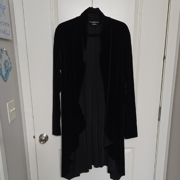Black Velvet Cardigan By The Pyramid Collection - Picture 1 of 4